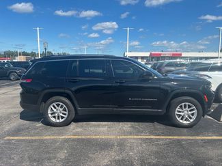 Used 2023 Jeep Grand Cherokee L Laredo w/ Luxury Tech Group I AWD/4WD video 3