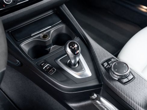 Used 2016 BMW M2 RWD image 57