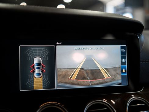 Used 2017 Mercedes-Benz E 300 image 30