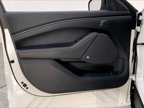 Used 2023 Ford Mustang Mach-E Premium image 23