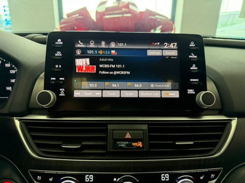 Used 2018 Honda Accord Touring image 50