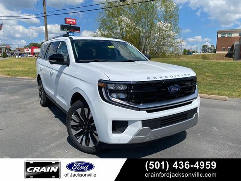 New 2026 Ford Expedition Platinum AWD/4WD image 1