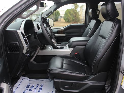 Used 2020 Ford F150 Lariat image 27