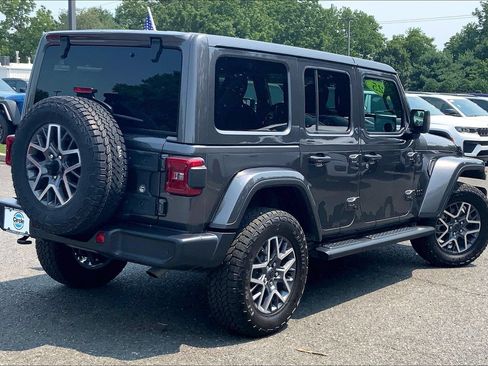 Certified 2025 Jeep Wrangler Unlimited Sahara w/ Safety Group AWD/4WD image 12