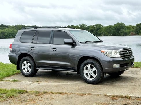 Used 2011 Toyota Land Cruiser w/ Upgrade Pkg AWD/4WD image 3