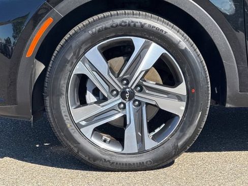 Certified 2023 Kia Sorento EX AWD/4WD image 37