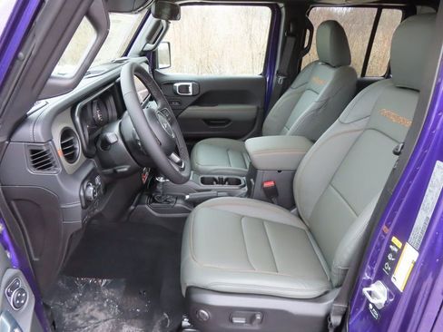 New 2026 Jeep Gladiator Mojave w/ Safety Group AWD/4WD image 21