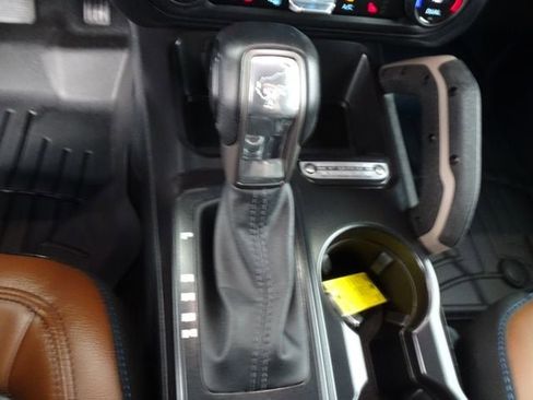 Used 2024 Ford Bronco Outer Banks AWD/4WD image 12