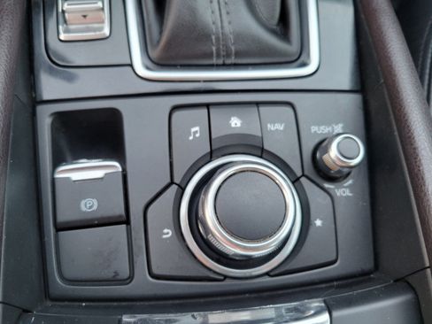 Used 2018 MAZDA MAZDA3 Touring FWD image 30