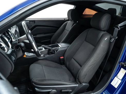 Used 2014 Ford Mustang GT RWD image 18