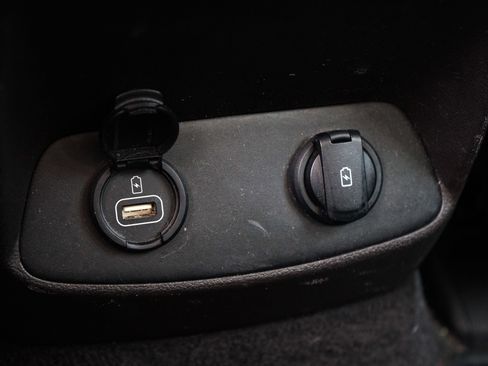 Used 2020 Hyundai Santa Fe SEL image 39