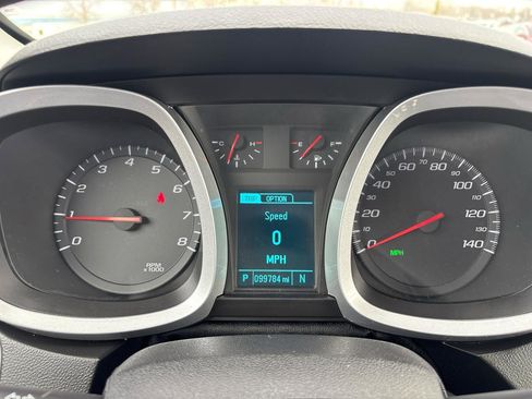 Used 2017 Chevrolet Equinox LT w/ Convenience Package image 18