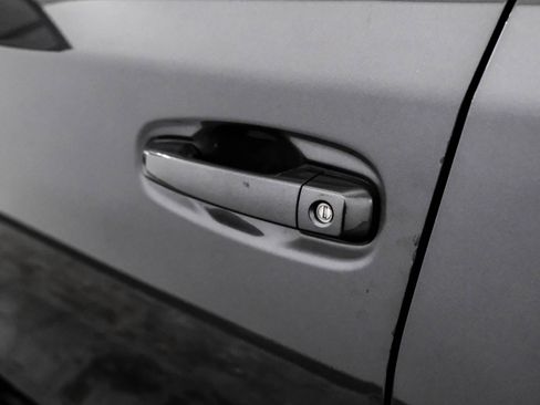 Used 2020 Toyota 4Runner SR5 AWD/4WD image 40
