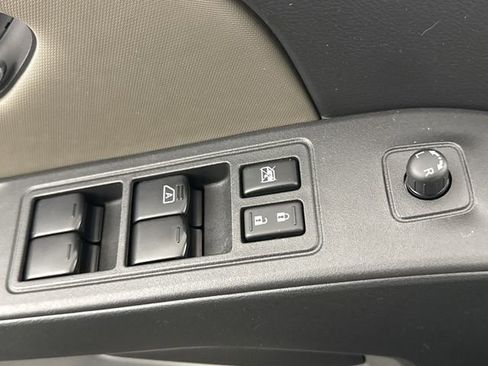 Used 2022 Nissan Frontier SV w/ Technology Package image 17