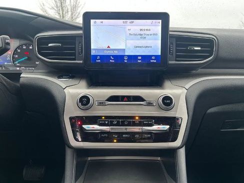Certified 2022 Ford Explorer XLT w/ Equipment Group 202A image 26