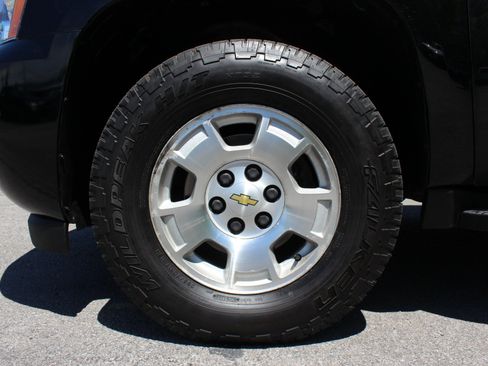 Used 2014 Chevrolet Suburban LT AWD/4WD image 47