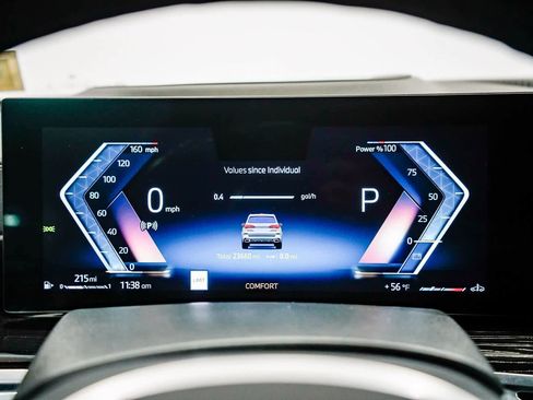 Used 2024 BMW X5 xDrive40i w/ M Sport Package image 25