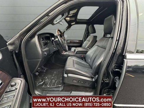 Used 2017 Lincoln Navigator Reserve image 35
