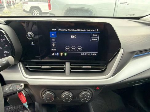 New 2026 Chevrolet Trax LS w/ LS Convenience Package FWD image 19