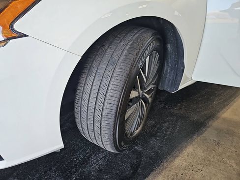 Used 2025 Nissan Altima 2.5 SV FWD image 30