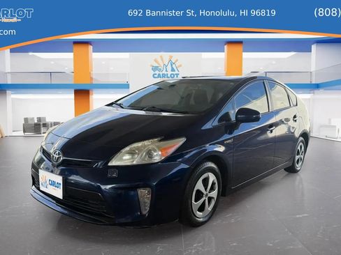 Used 2012 Toyota Prius One FWD image 3