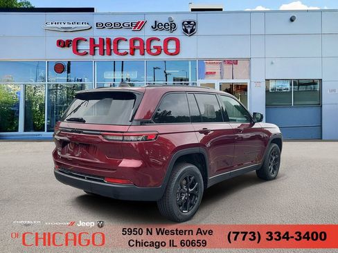 New 2025 Jeep Grand Cherokee Altitude AWD/4WD image 4