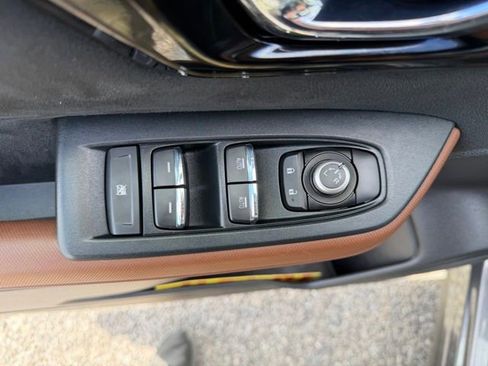 Used 2025 Subaru Forester Touring AWD/4WD image 18