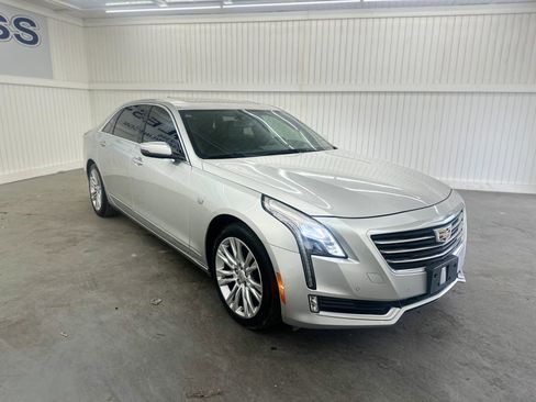 Used 2018 Cadillac CT6 Luxury image 3