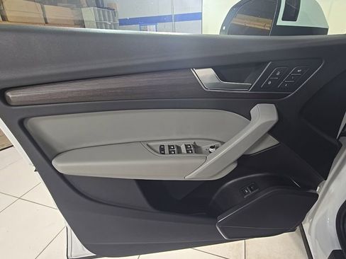 Used 2021 Audi Q5 2.0T Premium image 12