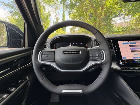 New 2026 Jeep Grand Cherokee L Limited w/ Limited Altitude Package AWD/4WD image 26