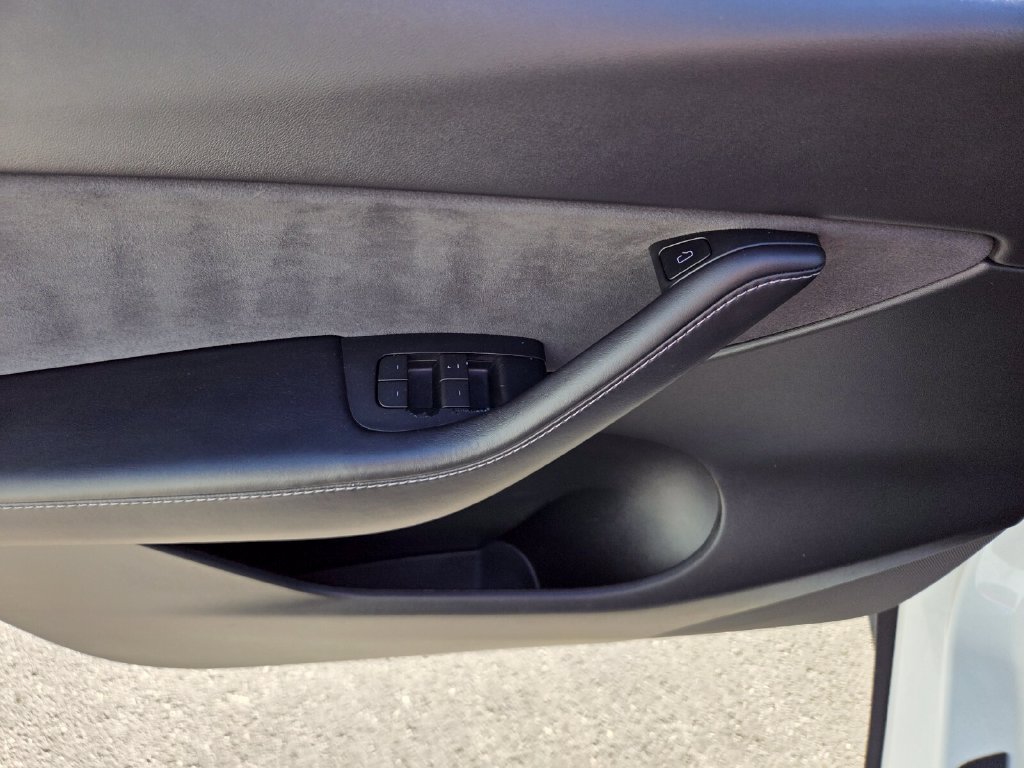Used 2022 Tesla Model Y Performance AWD/4WD image 21