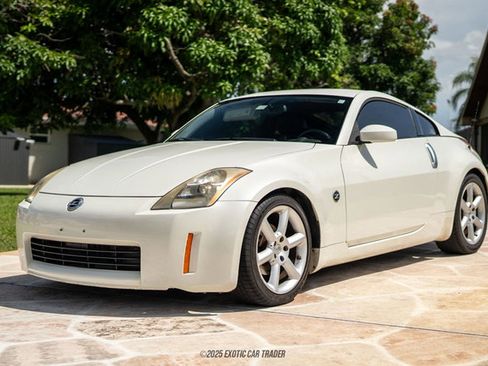 Used 2004 Nissan 350Z Touring w/ Cargo Convenience Pkg image 14