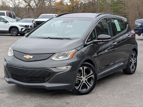 Used 2017 Chevrolet Bolt Premier w/ Driver Confidence II Package image 4