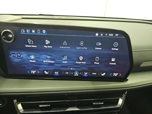 Used 2025 Chevrolet Traverse LT AWD/4WD image 6