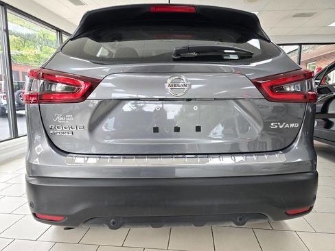 Used 2022 Nissan Rogue Sport SV image 11