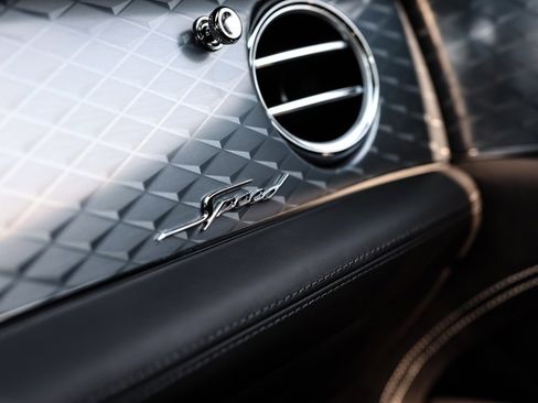 Used 2023 Bentley Bentayga Speed image 21