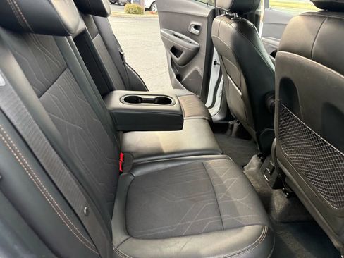 Used 2017 Chevrolet Trax LT w/ Driver Confidence Package image 21