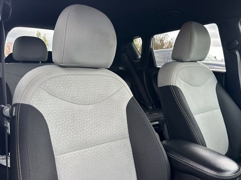 Used 2014 Kia Soul + FWD image 17