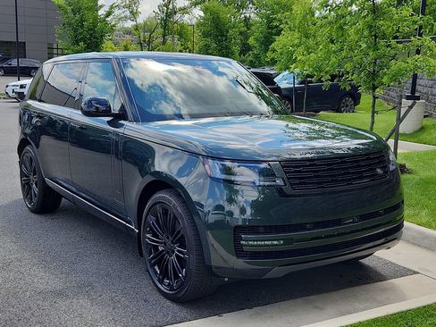 New 2026 Land Rover Range Rover Long Wheelbase SE AWD/4WD image 10