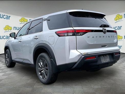 Used 2024 Nissan Pathfinder S AWD/4WD image 5