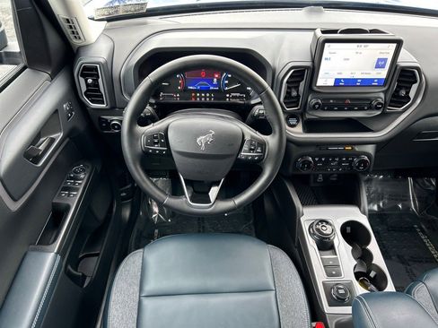 Used 2024 Ford Bronco Sport Outer Banks image 3