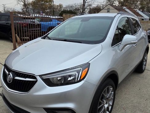 Used 2019 Buick Encore Sport Touring image 5