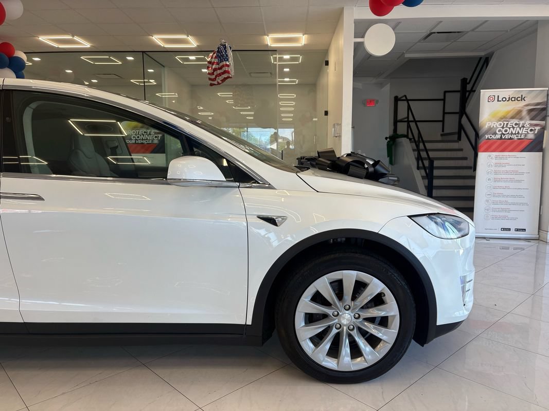 Used 2019 Tesla Model X AWD/4WD image 11