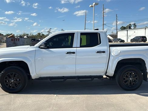 Used 2024 Toyota Tacoma SR image 4