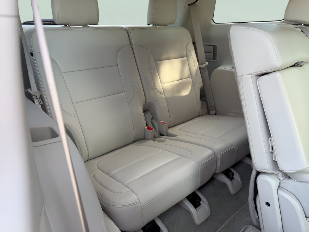 Used 2020 GMC Acadia Denali w/ Technology Package FWD image 13