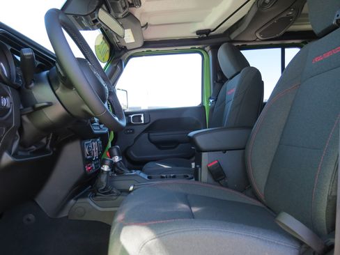 New 2025 Jeep Wrangler Unlimited Rubicon w/ XTREMEE 35" Tire Package image 18