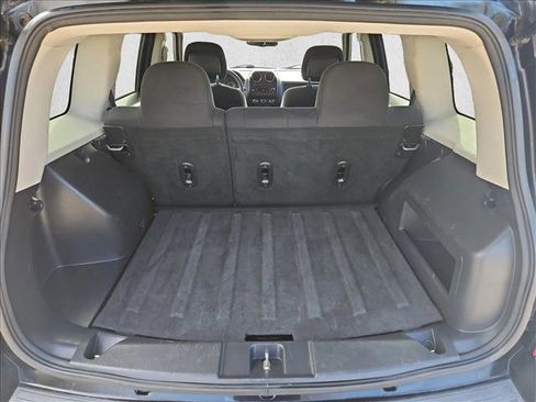 Used 2016 Jeep Patriot Sport w/ Tire & Wheel Group image 6