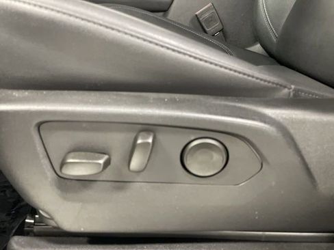 Used 2025 Chevrolet Tahoe LT image 12