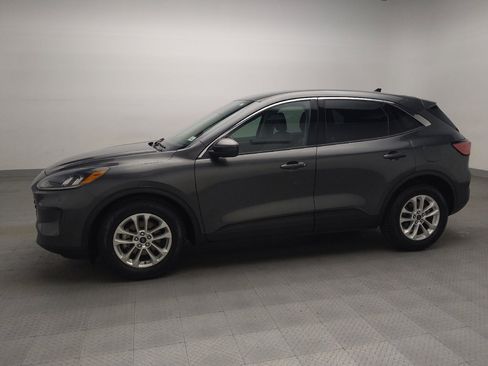 Used 2020 Ford Escape SE image 2