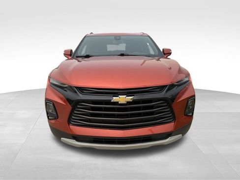 Used 2021 Chevrolet Blazer LT FWD image 2
